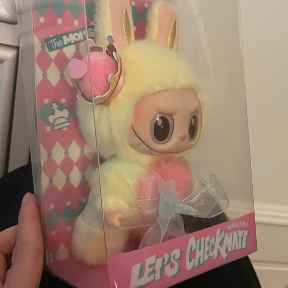 Pop Mart Let's Checkmate Queen - Picture 6 of 7